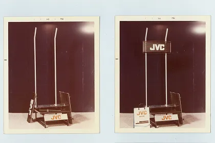 組立式の特注スタンド什器