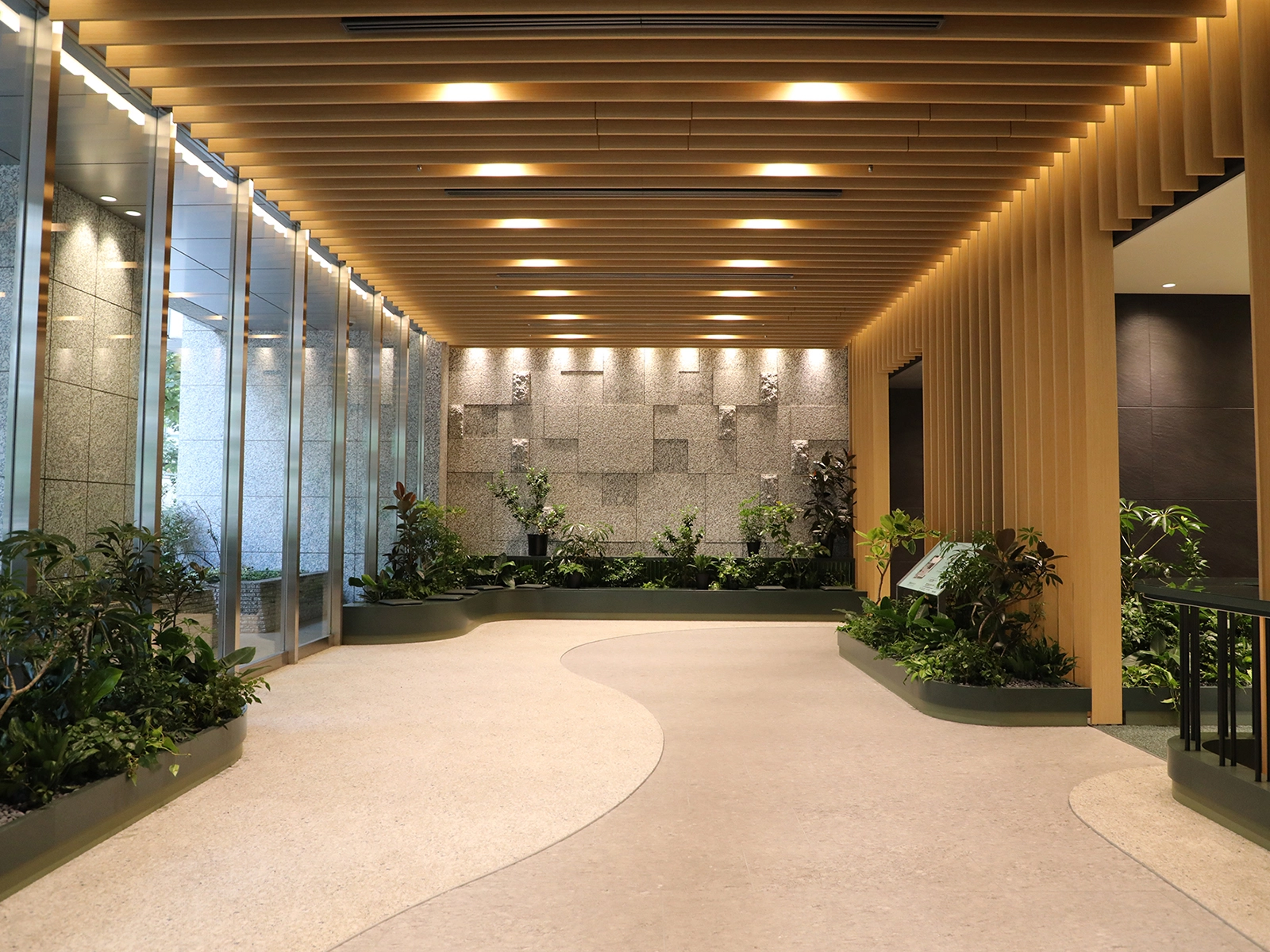 「日比谷ビルディング 」エントランス リニューアル