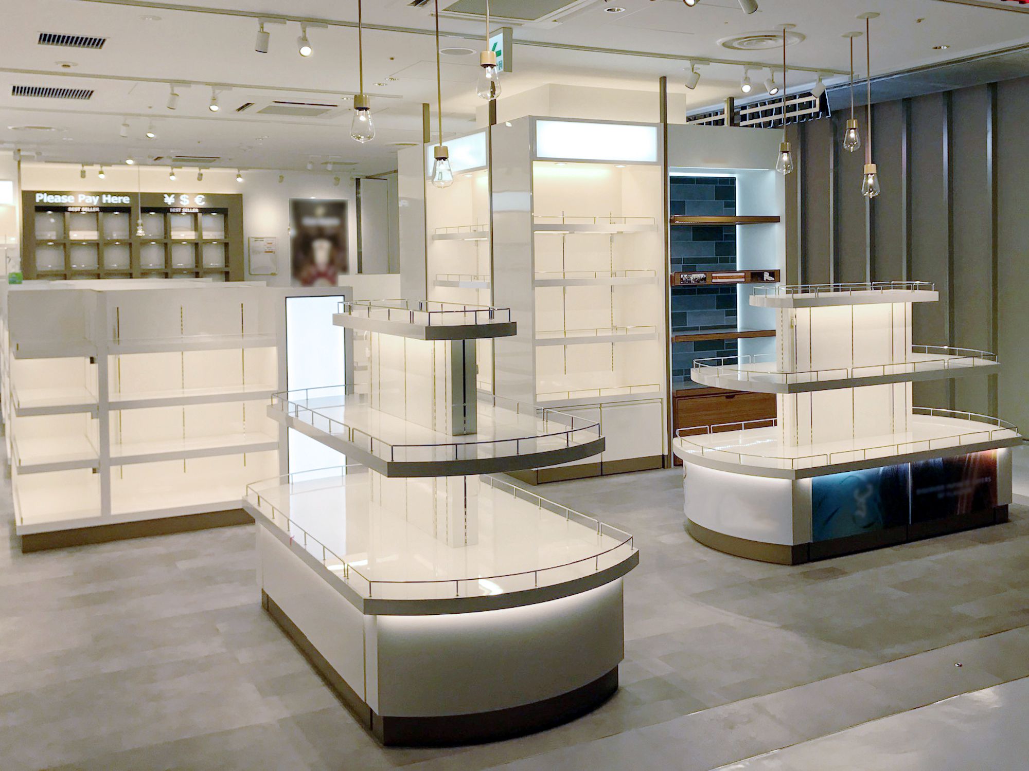 空港内免税店 商品陳列什器｜日本ディスプレイセンター-日本 